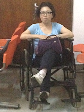 スリランカの病院にて車椅子
