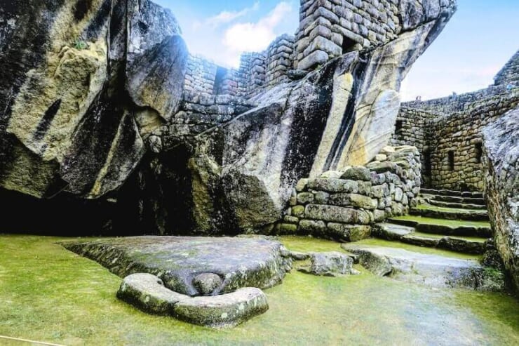 マチュピチュ「コンドルの神殿」画像